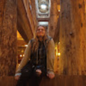 Meet your Posher, Kendra